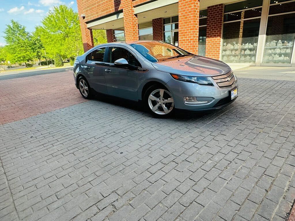 2013 CHEVROLET Volt