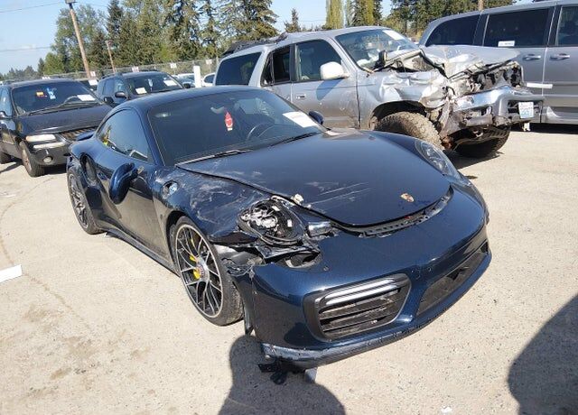 2017 PORSCHE 911