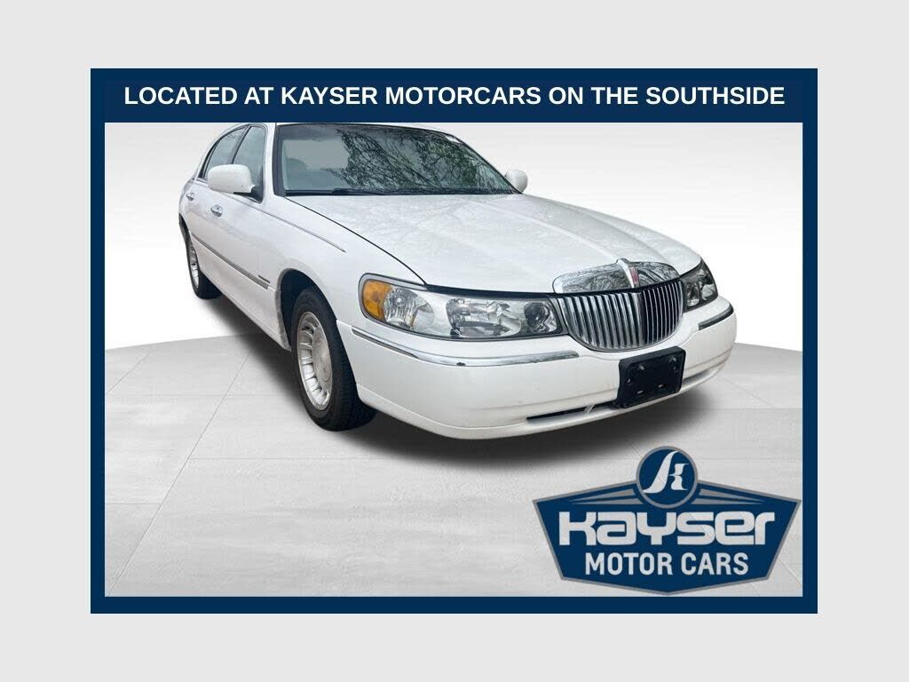 2000 LINCOLN Town Car