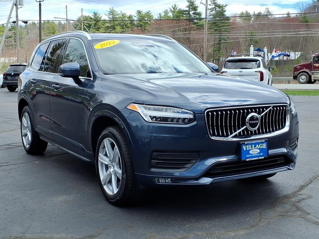 2022 VOLVO XC90