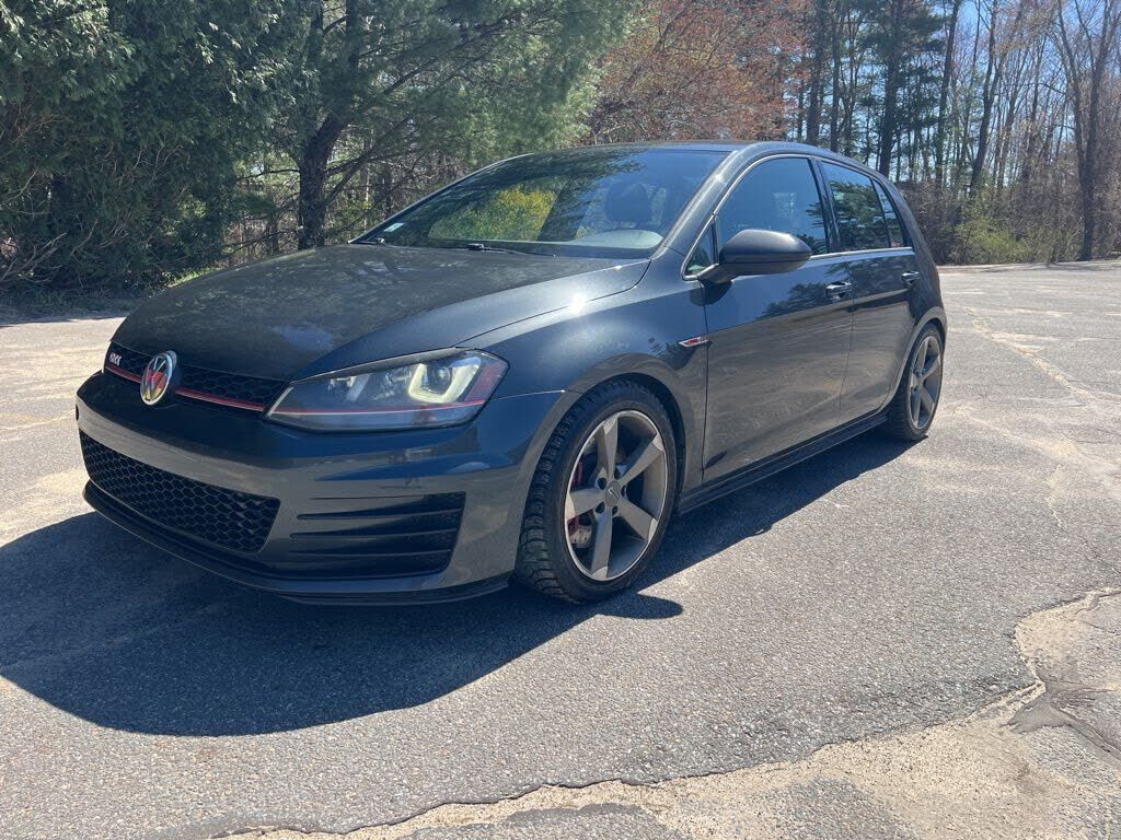 2017 VOLKSWAGEN Golf GTI