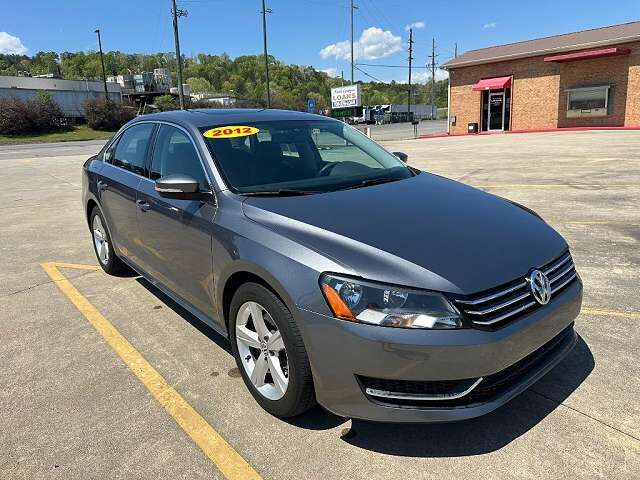 2012 VOLKSWAGEN Passat