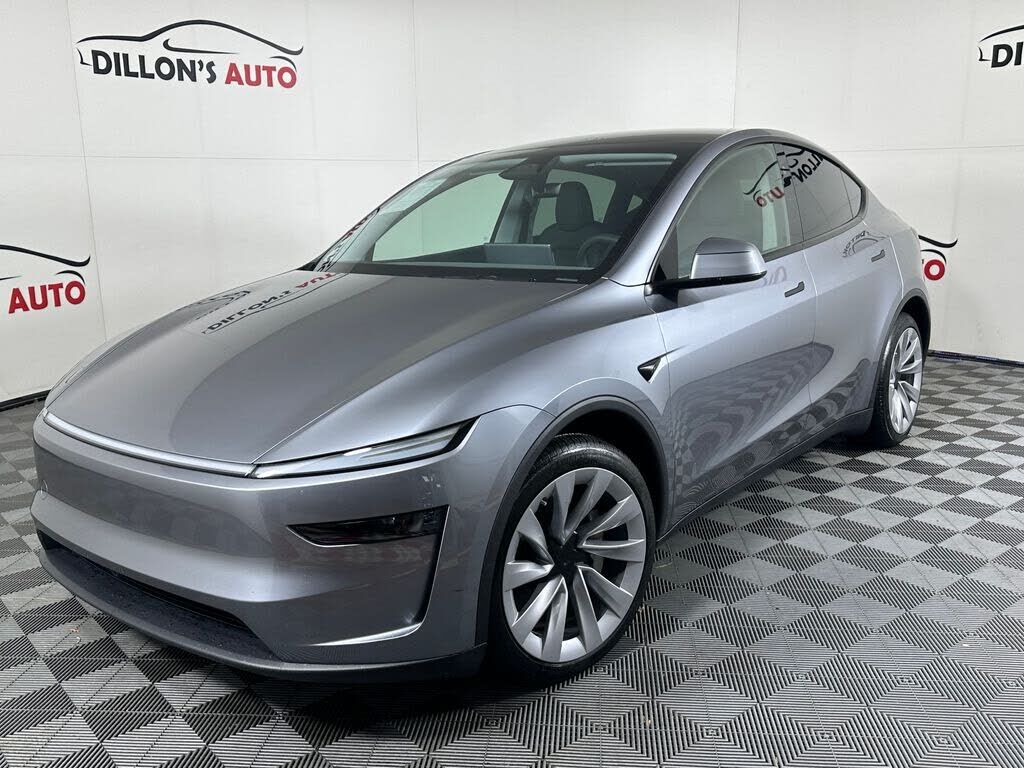 2026 TESLA Model Y
