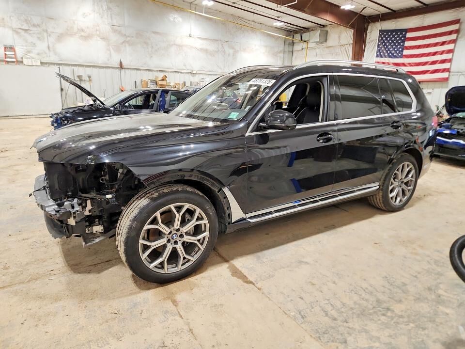 2021 BMW X7