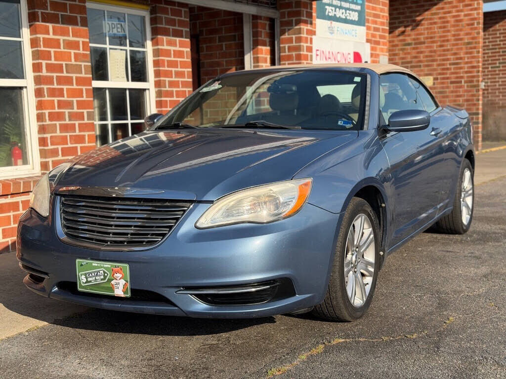 2011 CHRYSLER 200