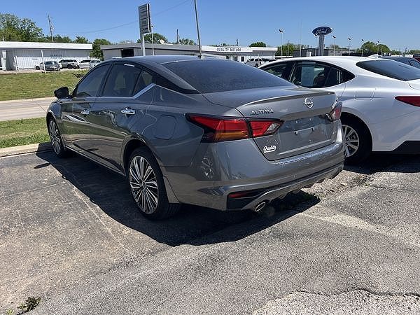 2023 NISSAN Altima