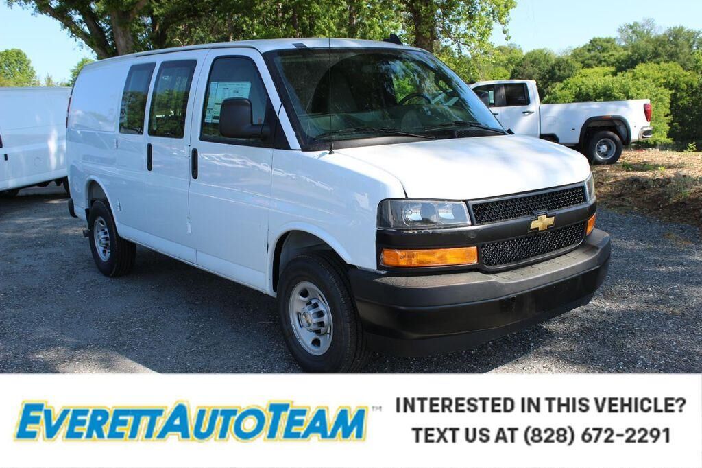 2026 CHEVROLET Express