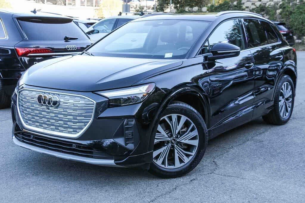 2023 AUDI Q4