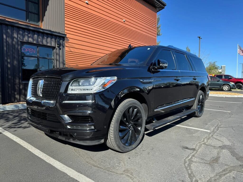 2021 LINCOLN Navigator L