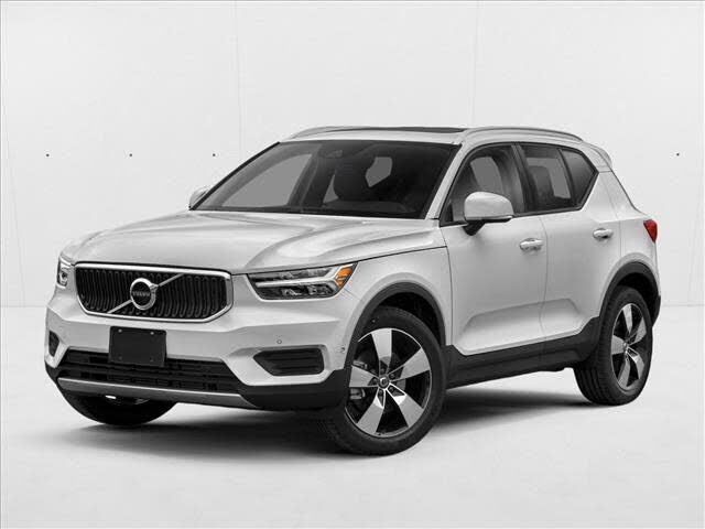 2022 VOLVO XC40