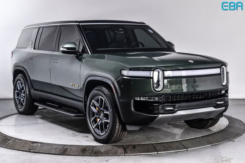 2023 RIVIAN R1S