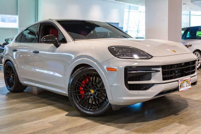 2024 PORSCHE Cayenne