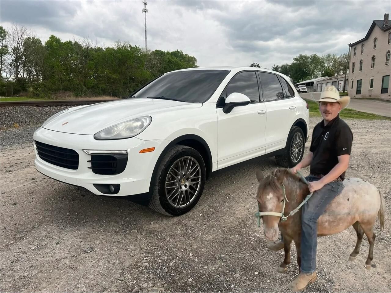 2017 PORSCHE Cayenne