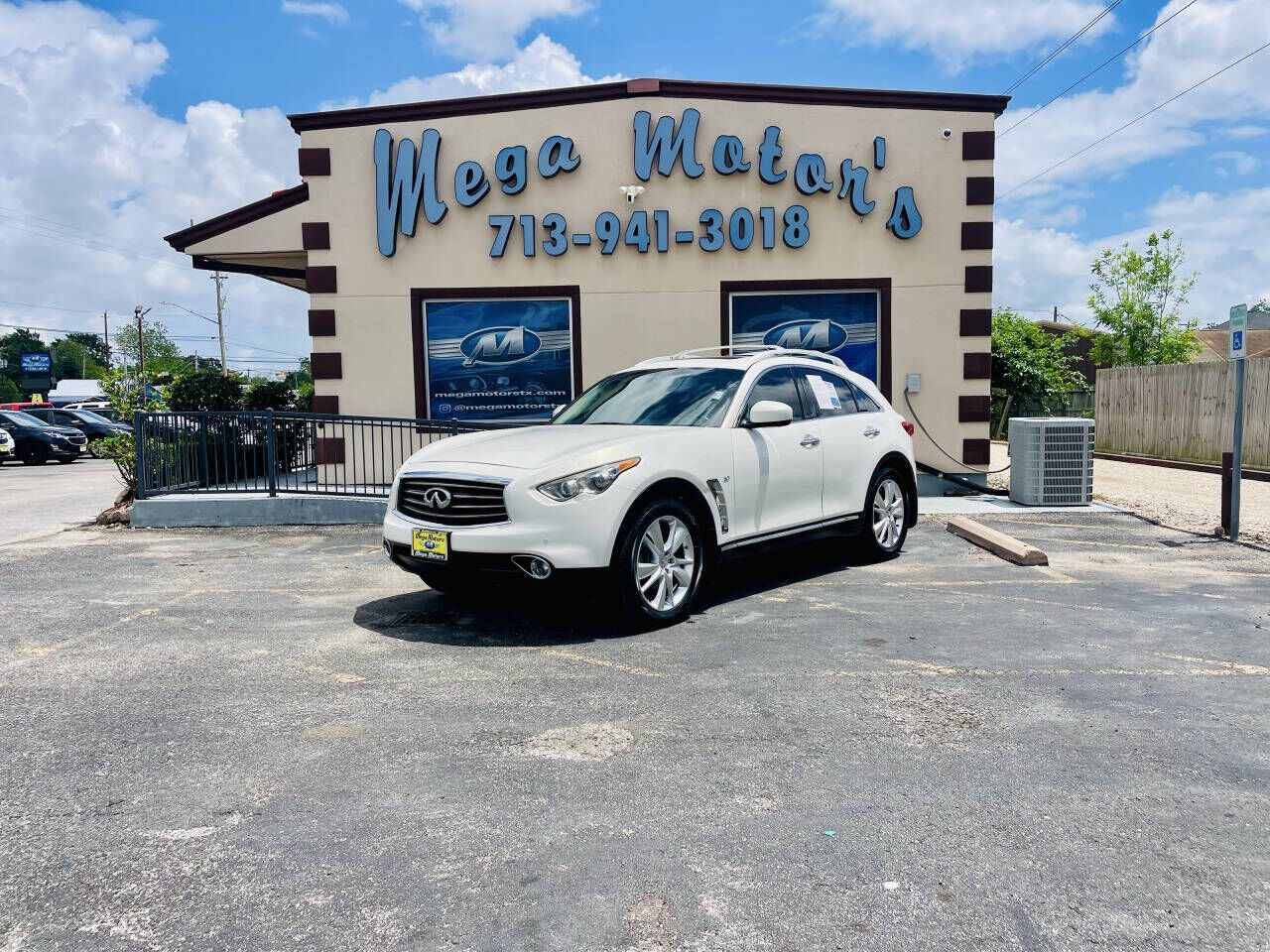 2014 INFINITI QX70