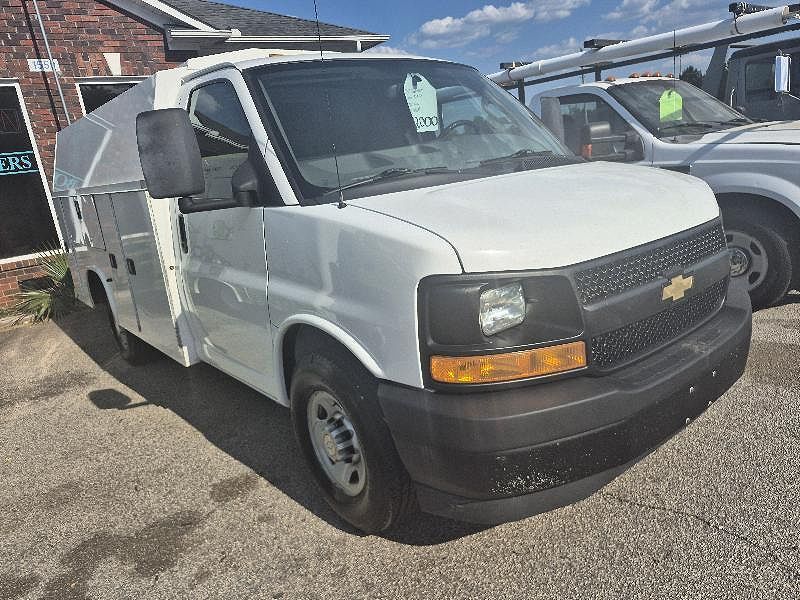 2017 CHEVROLET Express