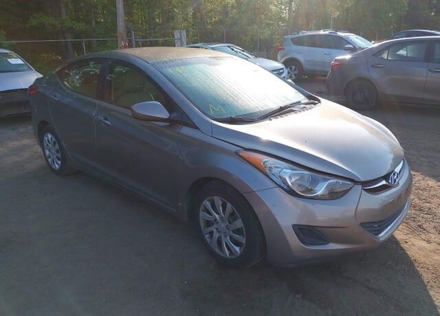 2013 HYUNDAI Elantra