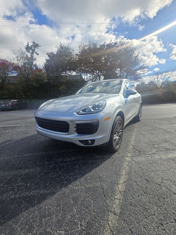 2017 PORSCHE Cayenne