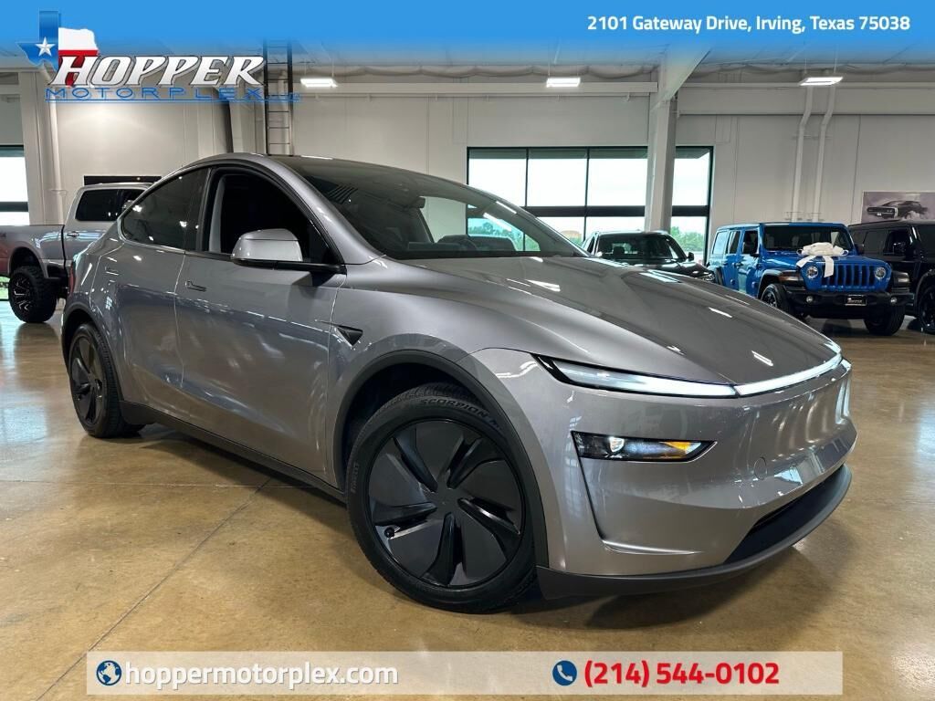 2026 TESLA Model Y