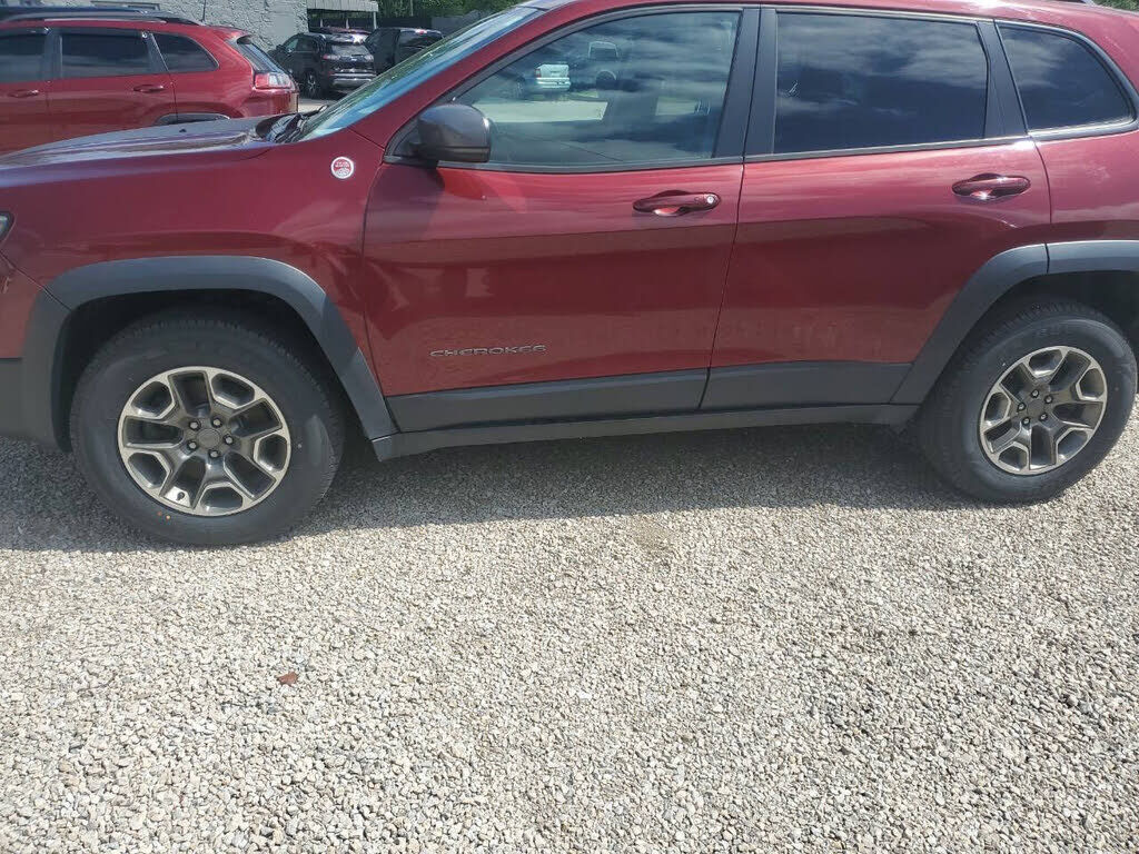 2020 JEEP Cherokee
