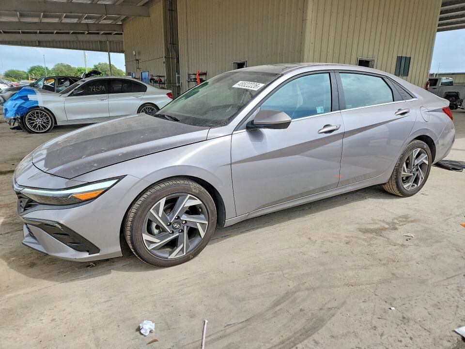 2025 HYUNDAI Elantra