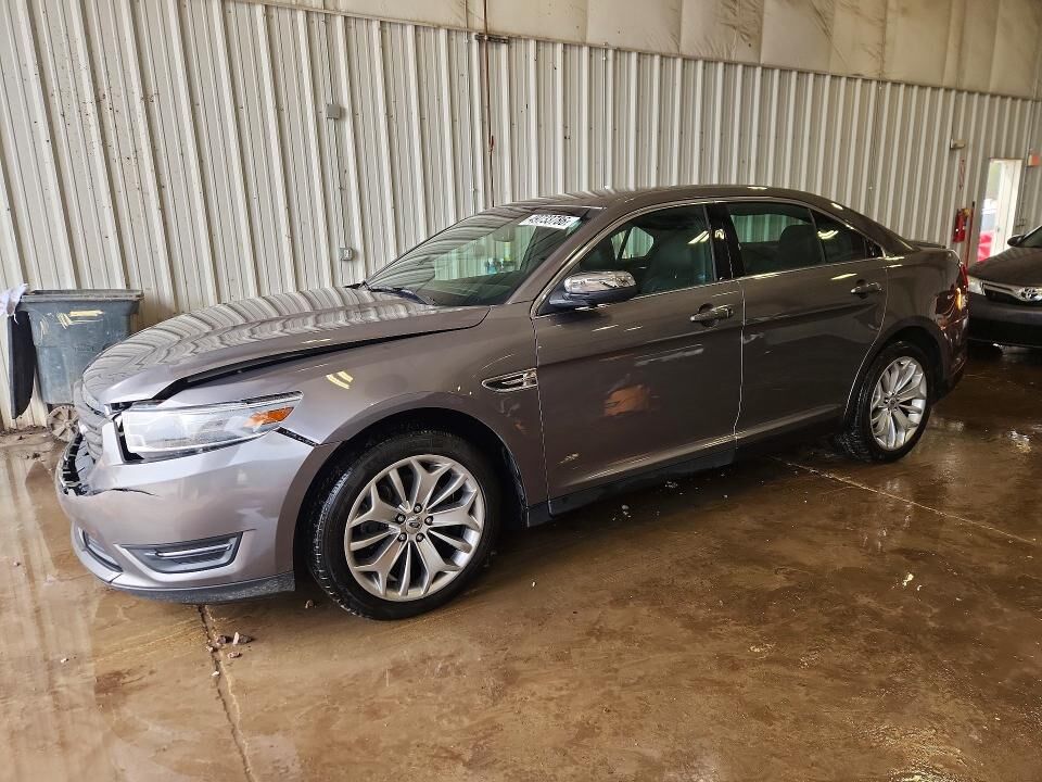 2013 FORD Taurus