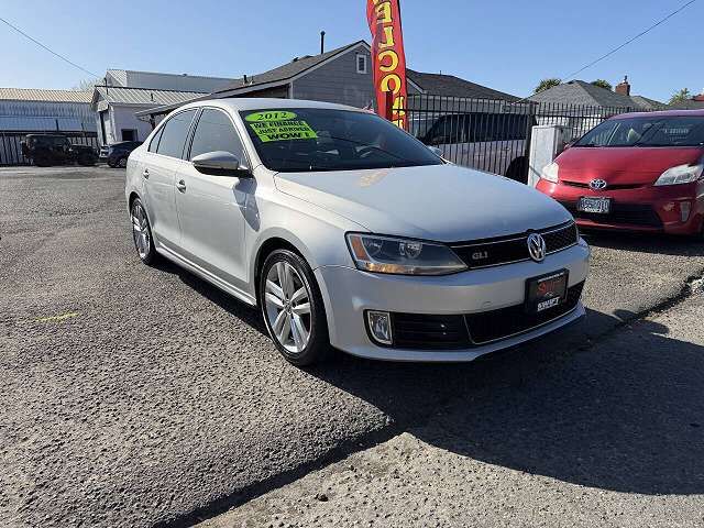 2012 VOLKSWAGEN Jetta