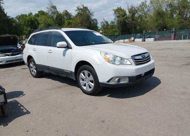 2012 SUBARU Outback
