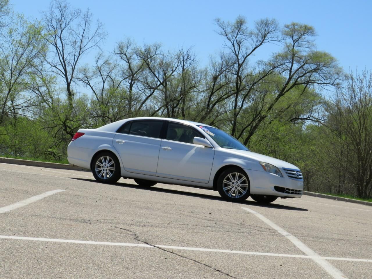 2005 TOYOTA Avalon