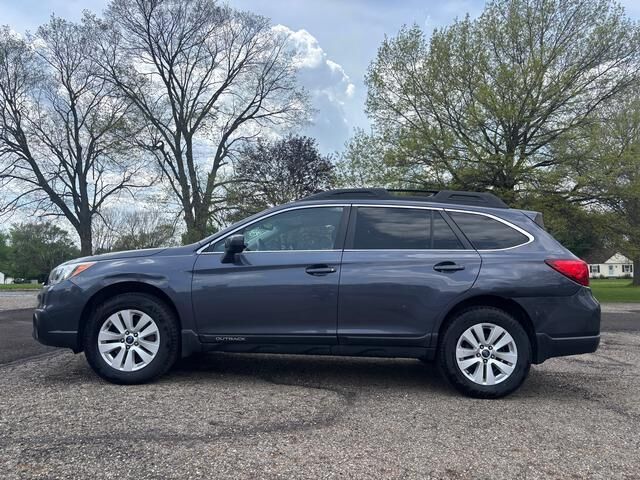 2015 SUBARU Outback