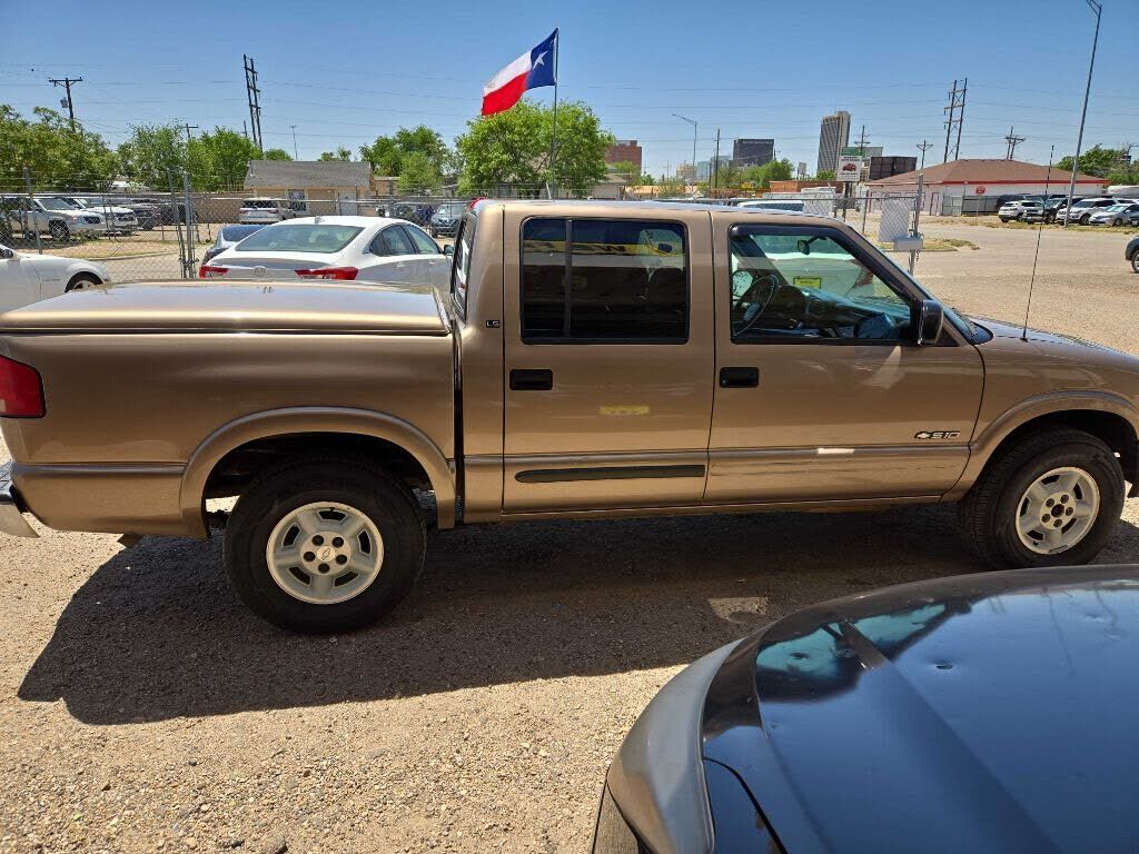 2002 CHEVROLET S-10 Pickup