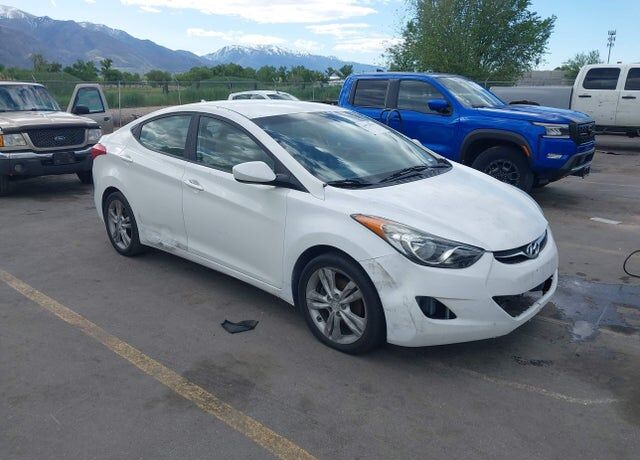 2011 HYUNDAI Elantra