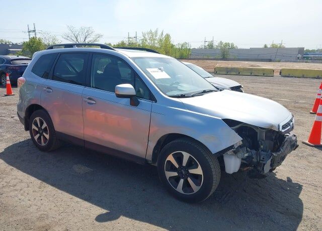 2018 SUBARU Forester