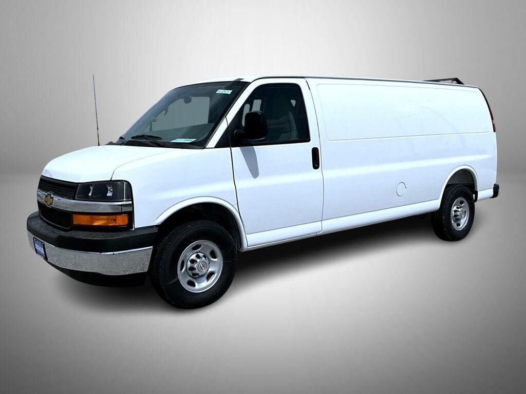 2026 CHEVROLET Express