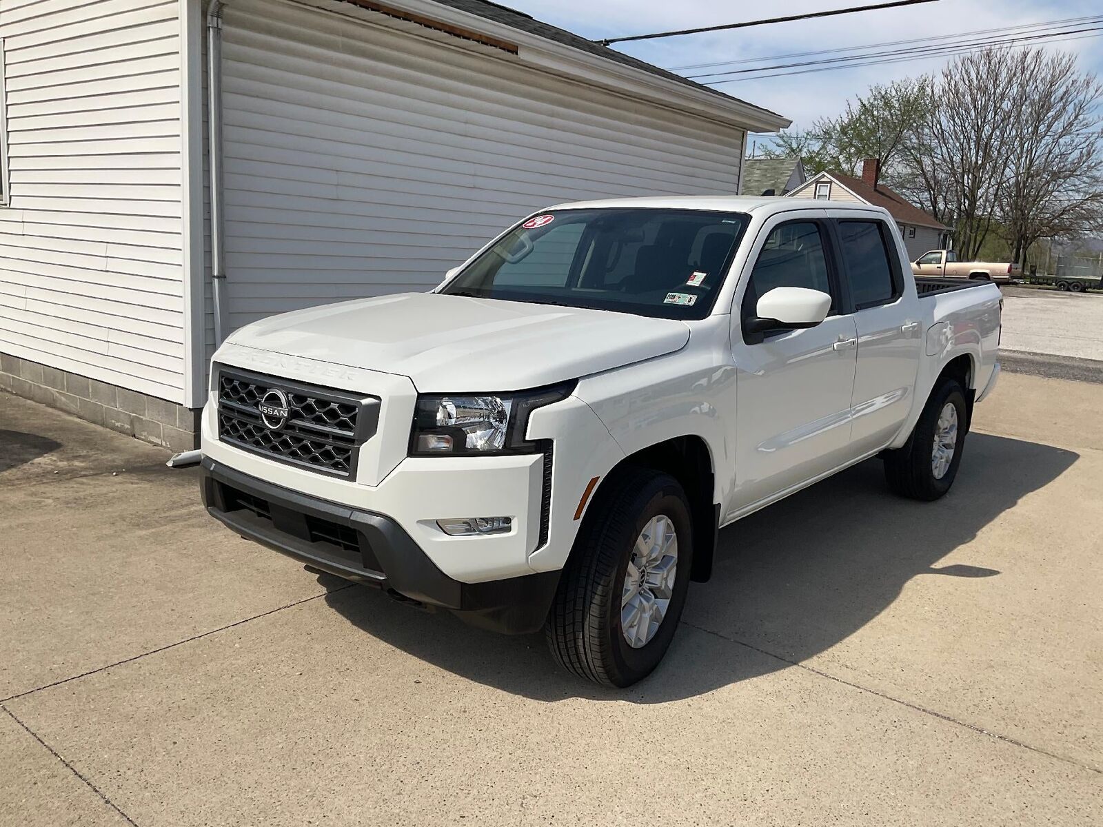 2024 NISSAN Frontier