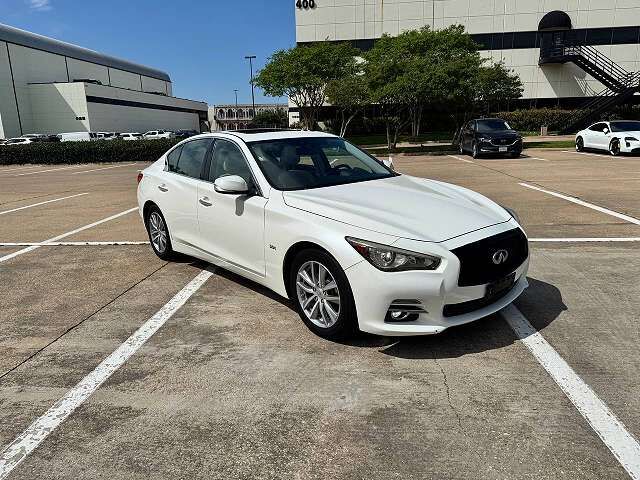 2017 INFINITI Q50