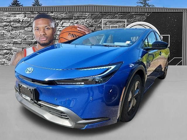 2024 TOYOTA PRIUS
