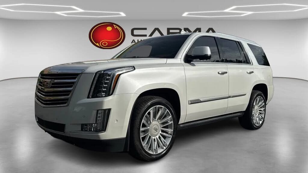2017 CADILLAC Escalade