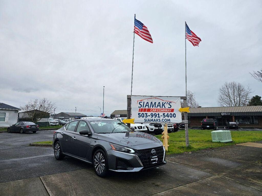 2024 NISSAN Altima