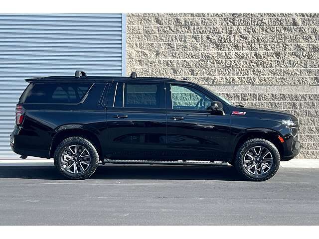 2023 CHEVROLET Suburban