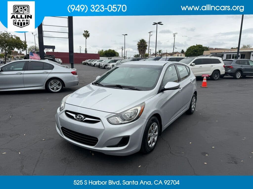 2013 HYUNDAI Accent