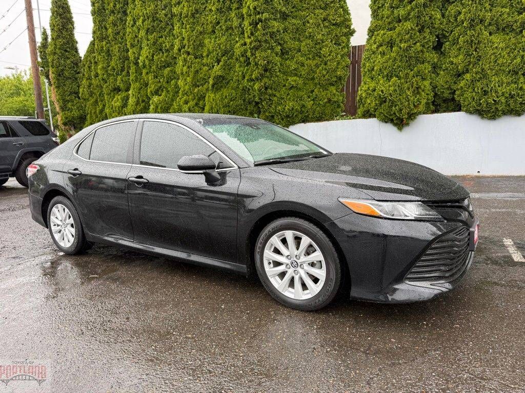 2020 TOYOTA Camry