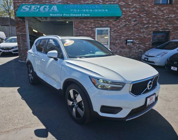 2019 VOLVO XC40