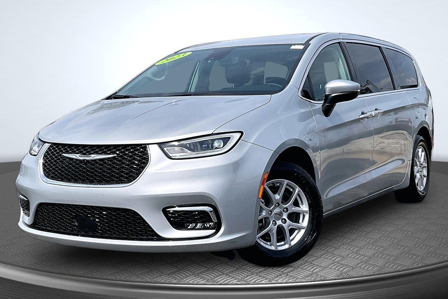 2023 CHRYSLER Pacifica
