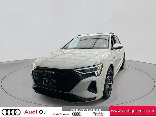 2024 AUDI Q8