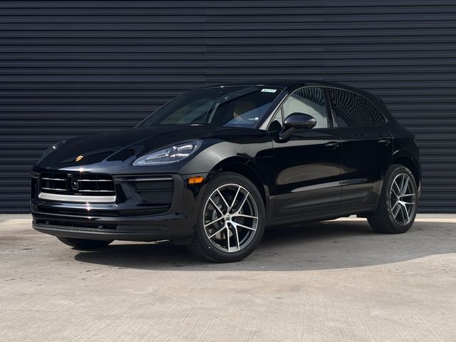 2026 PORSCHE Macan