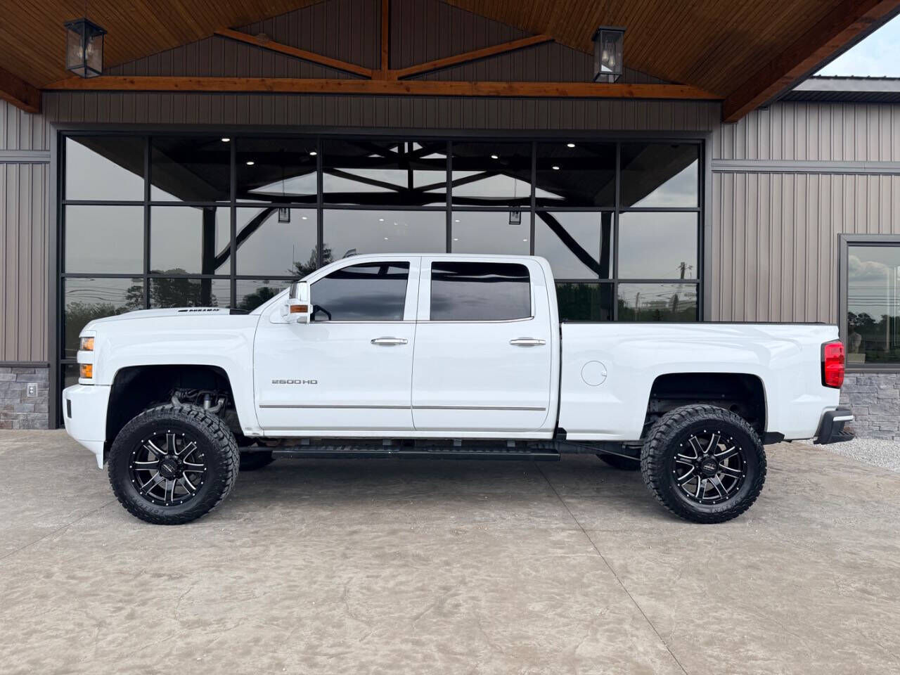 2018 CHEVROLET Silverado
