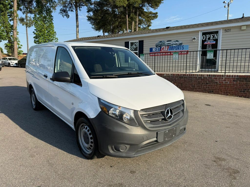 2017 Mercedes-Benz METRIS