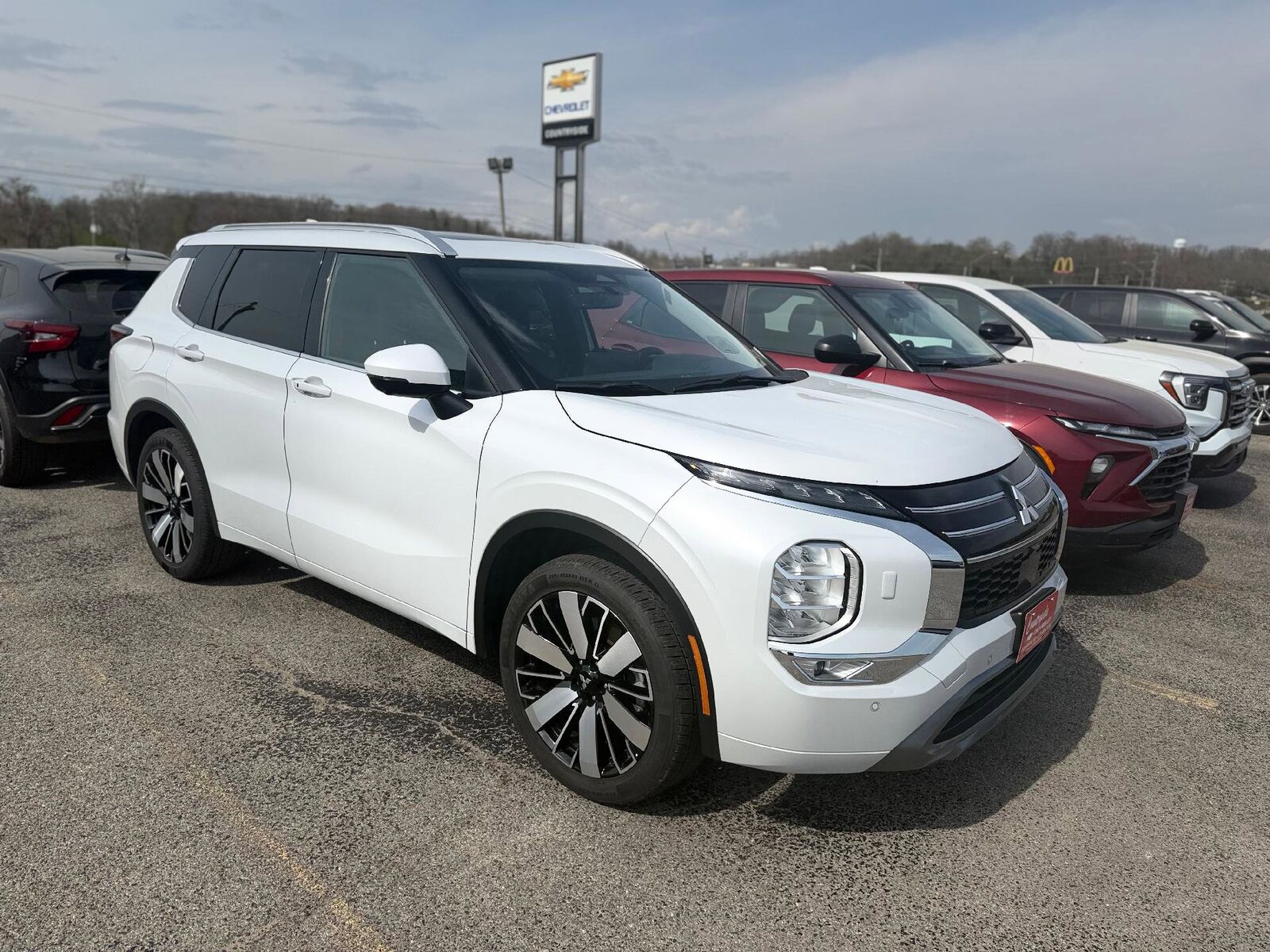 2025 MITSUBISHI Outlander