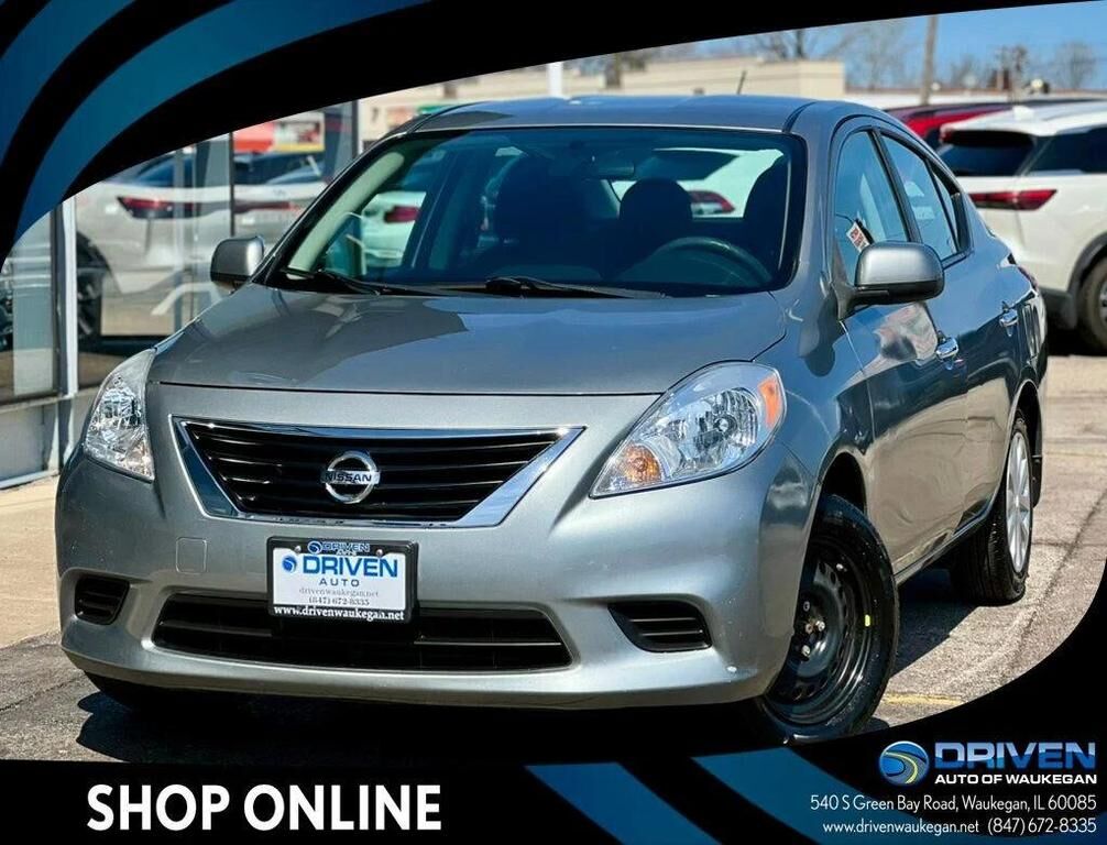 2013 NISSAN Versa