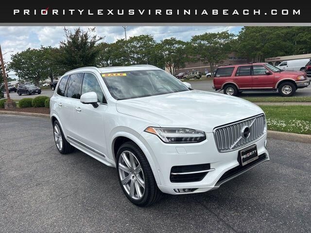 2017 VOLVO XC90